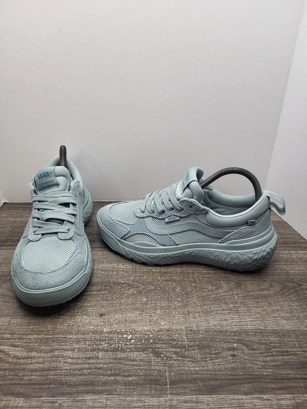 VANS UltraRange NEO VR3 Wave Blue Womens Size 8 Gym Shoes New